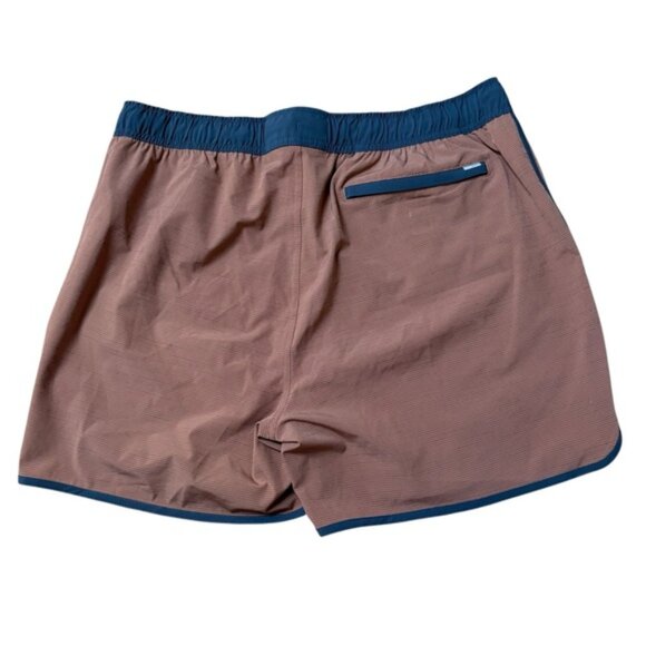 Vuori Men 5" Shorts Size L - Picture 2 of 7
